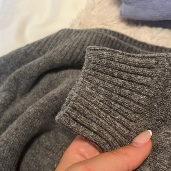 Brandy Melville Knit Wool Sweater - Picture 4 of 5